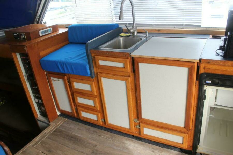37ft Striker Yacht For Sale