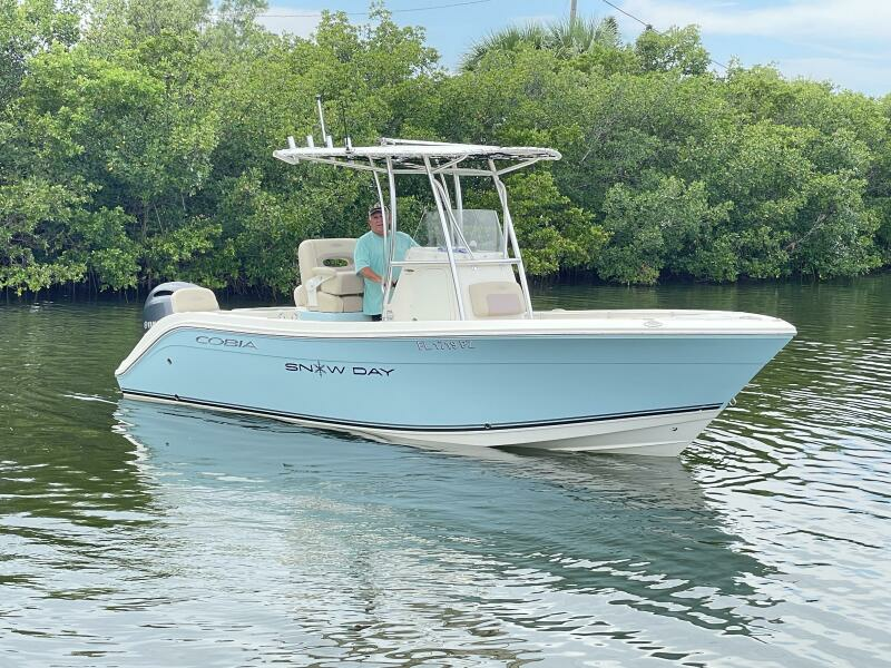 2016 Cobia 217 CC