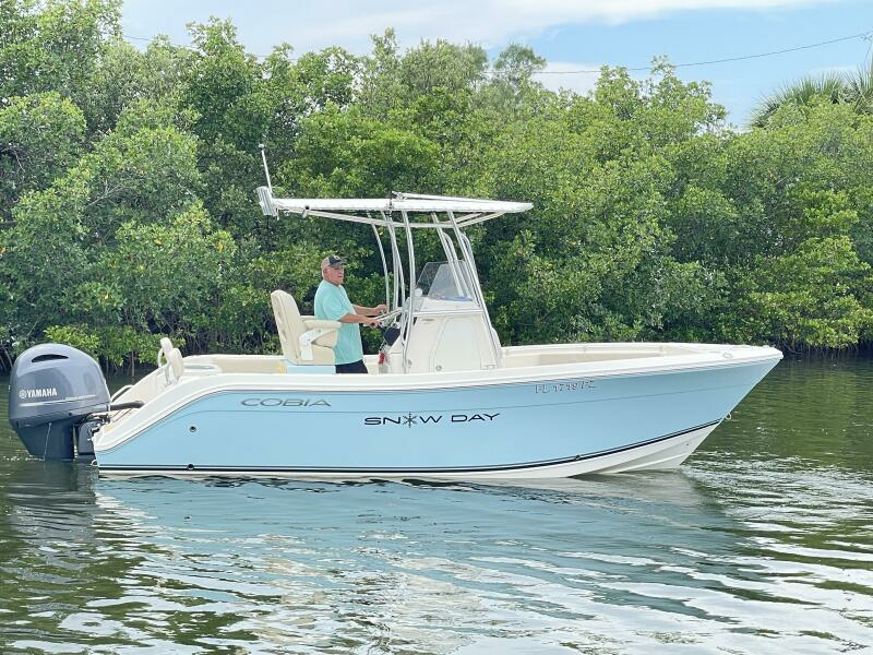 2016 Cobia 217 CC