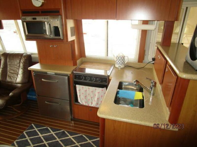 40' Mainship galley2