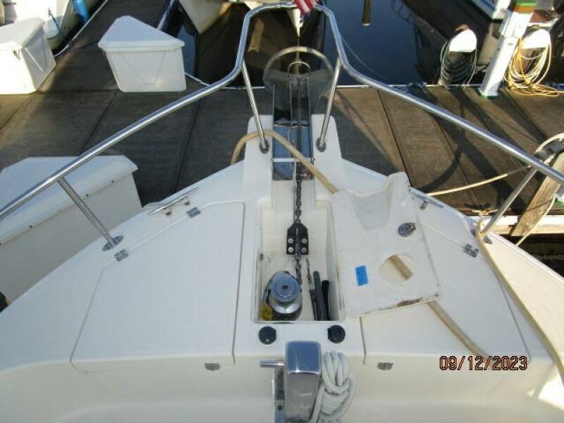 40' Mainship anchor windlass