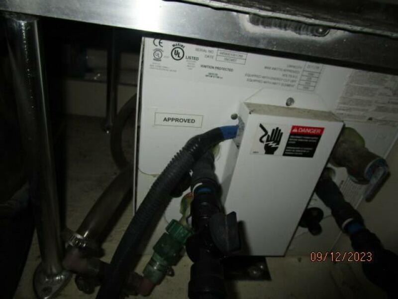 40' Mainship water heater
