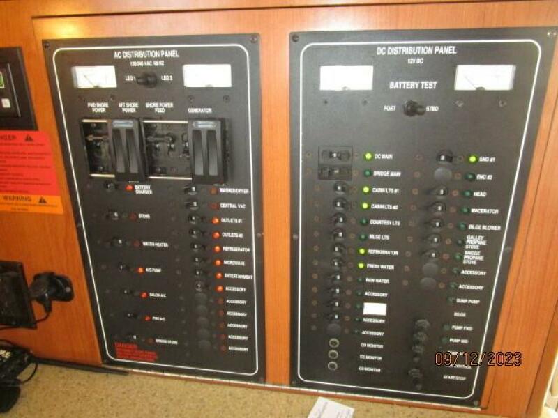 40' Mainship salon electrical panels