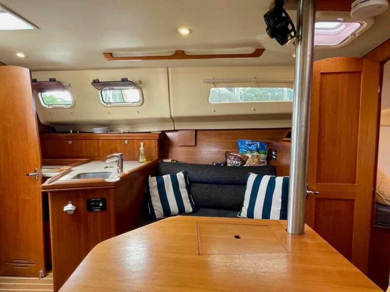 2004 Hunter 306