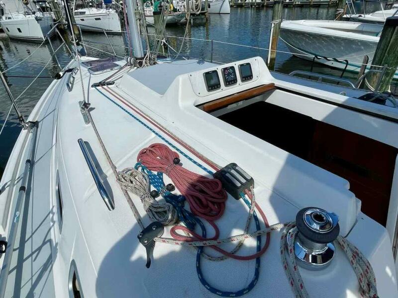 2004 Hunter 306