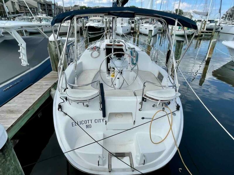 2004 Hunter 306