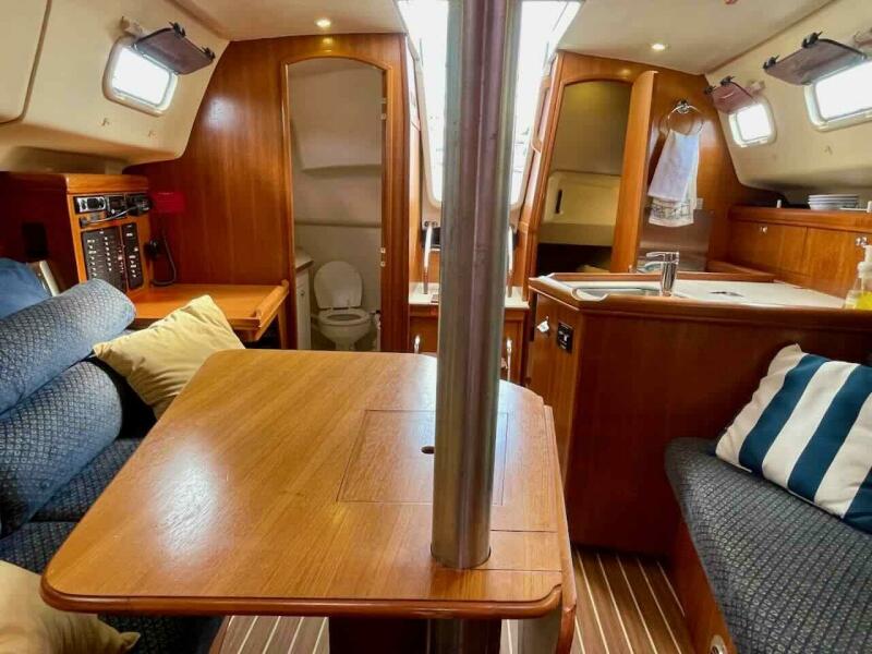 2004 Hunter 306