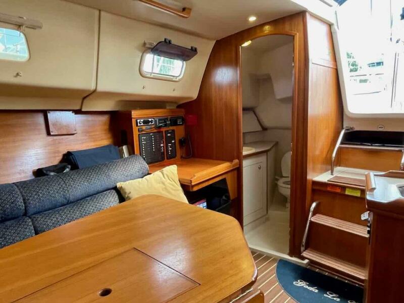 2004 Hunter 306
