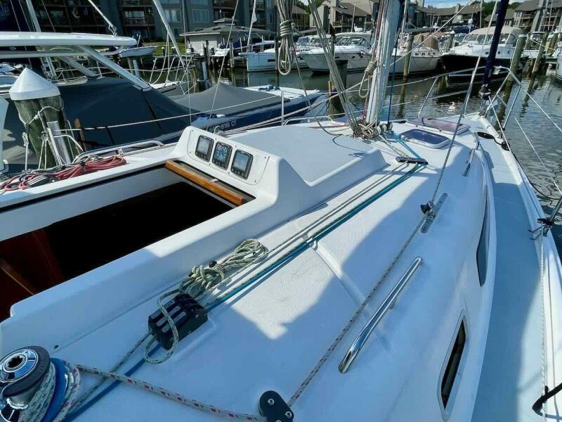 2004 Hunter 306