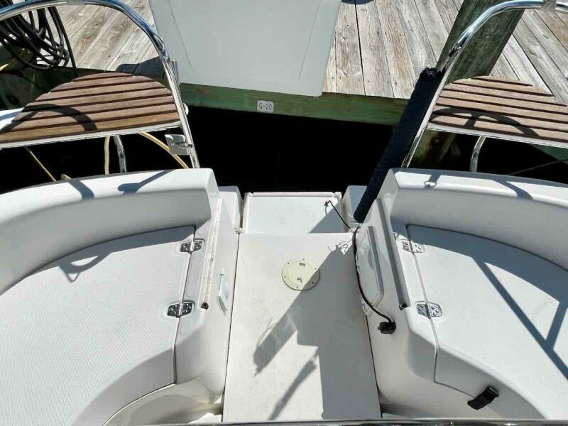 2004 Hunter 306