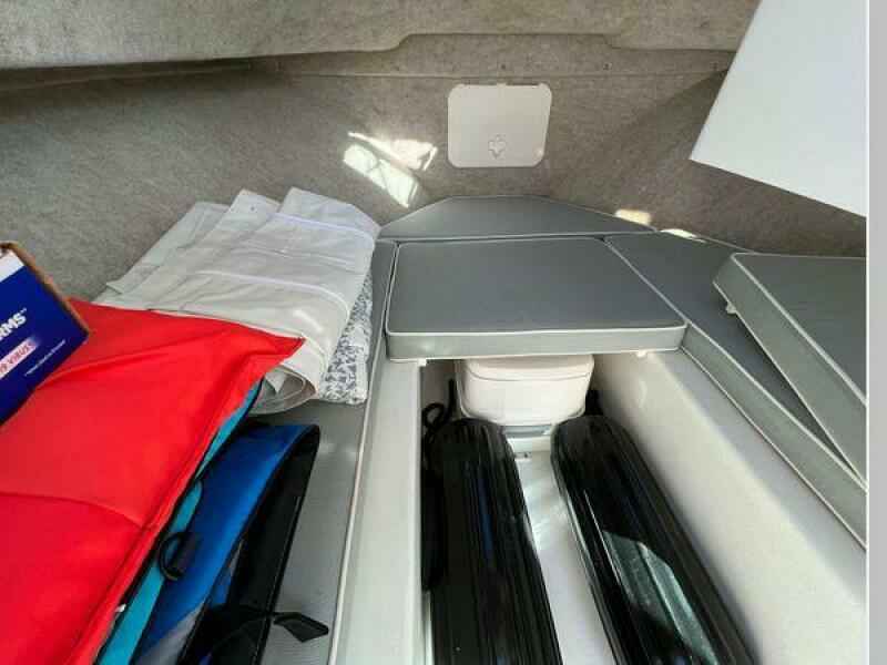 2014 Parker 2320 SL Sport Cabin
