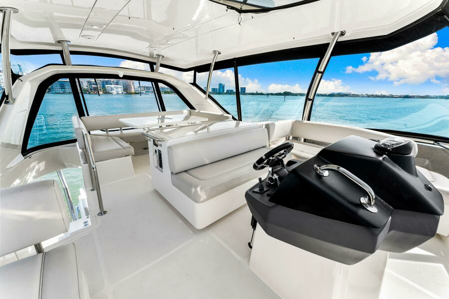 44ft Aquila Yacht For Sale