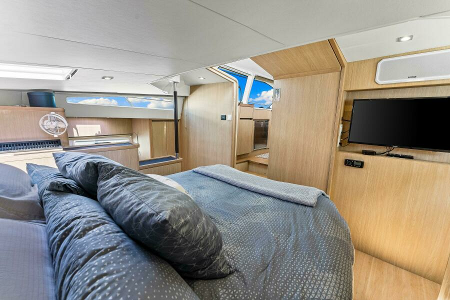 44ft Aquila Yacht For Sale