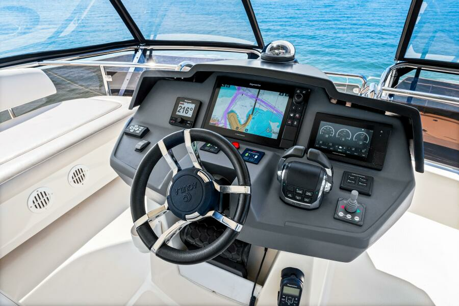 44ft Aquila Yacht For Sale