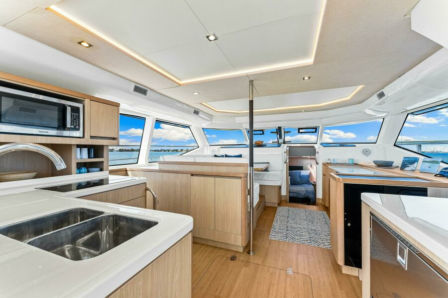 44ft Aquila Yacht For Sale