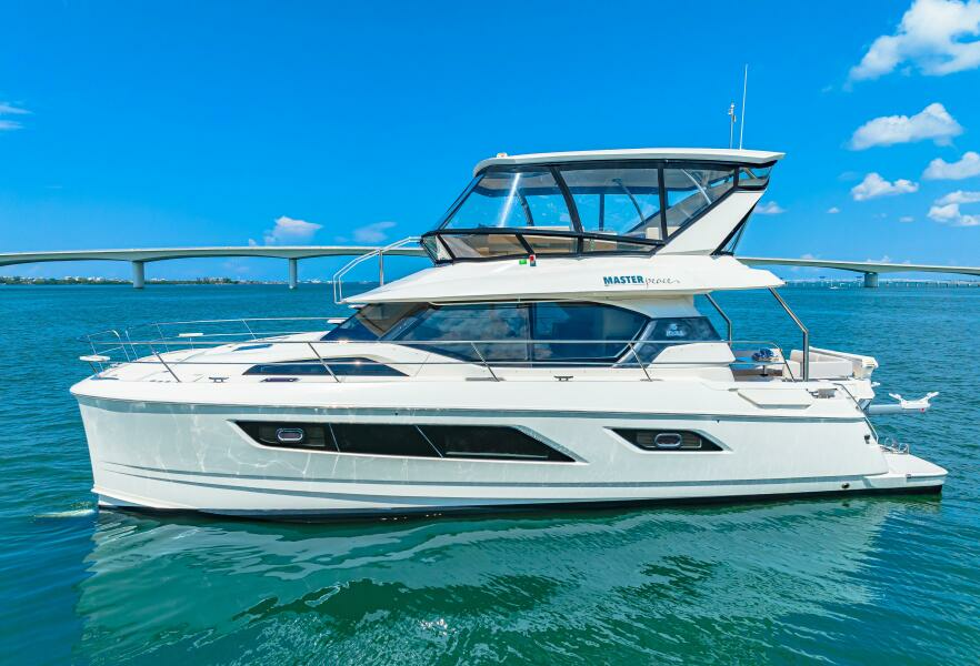 44ft Aquila Yacht For Sale