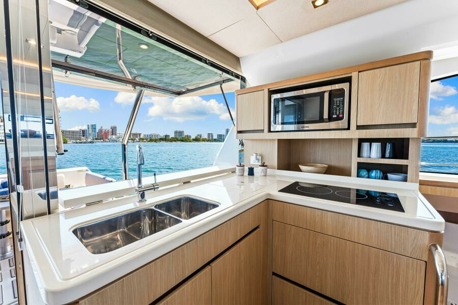 44ft Aquila Yacht For Sale