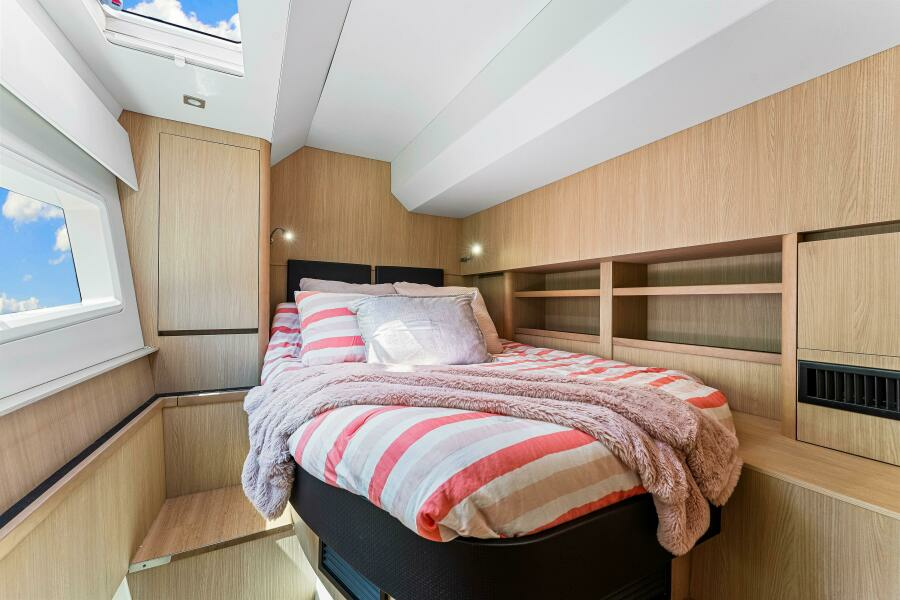 44ft Aquila Yacht For Sale