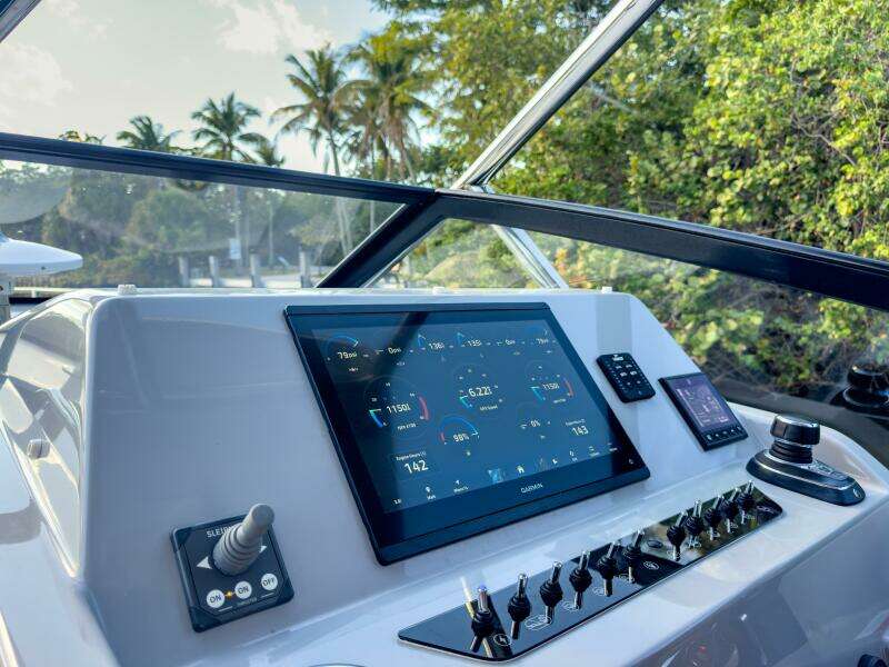 34ft Beneteau Yacht For Sale