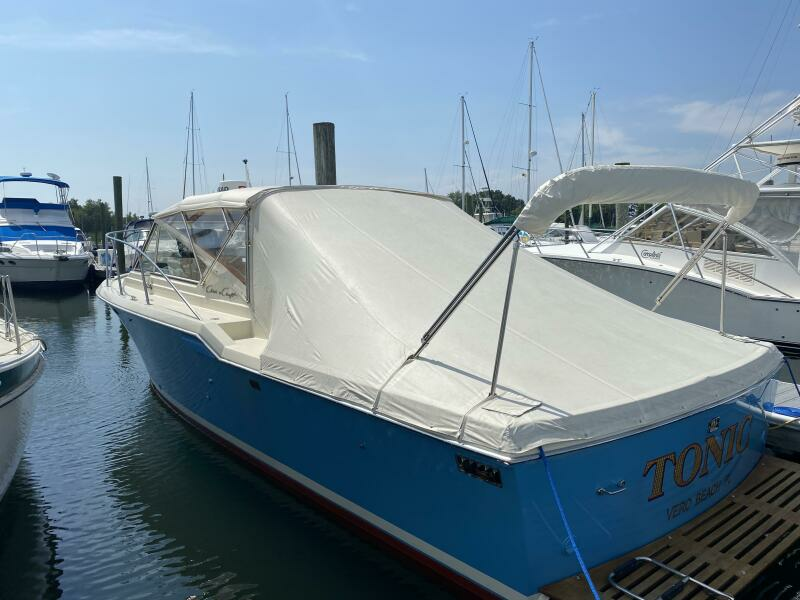 1984 Chris-Craft 316 Commander