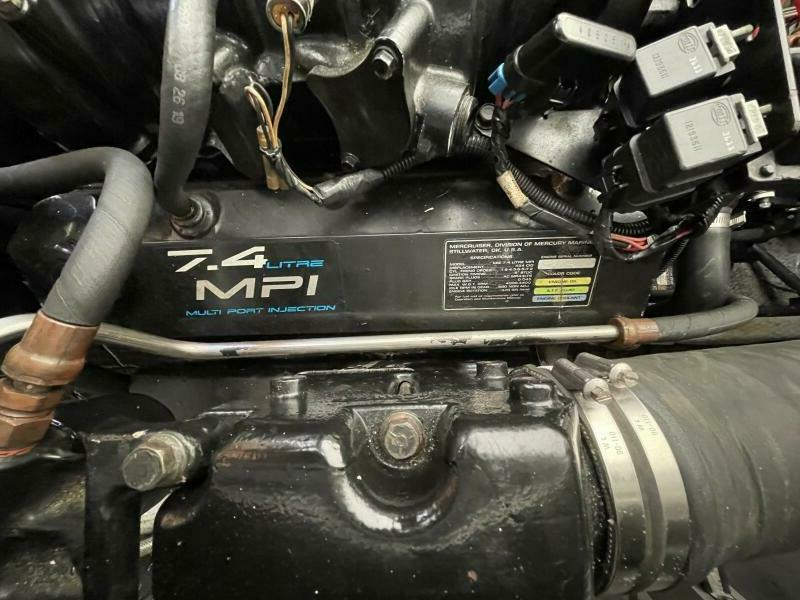 1984 Chris-Craft 316 Commander