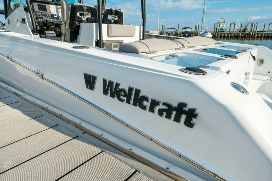 2021 Wellcraft Scarab 302