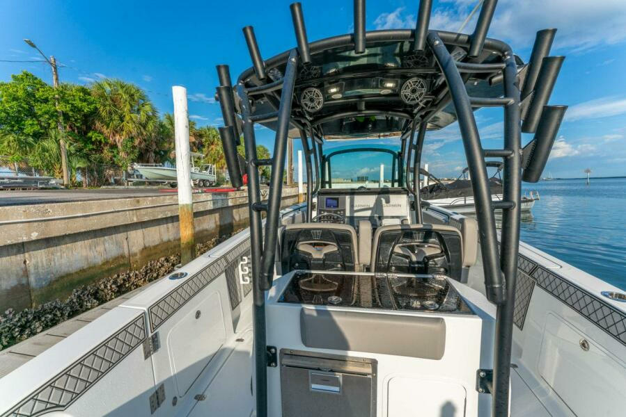 2021 Wellcraft Scarab 302