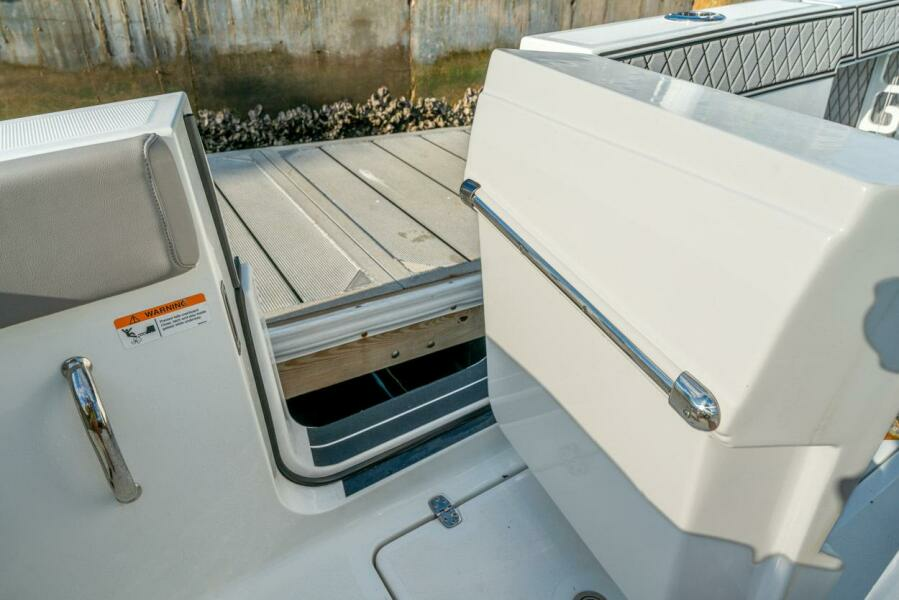 2021 Wellcraft Scarab 302