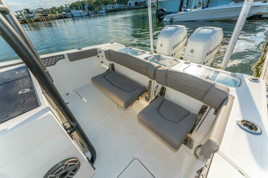 2021 Wellcraft Scarab 302