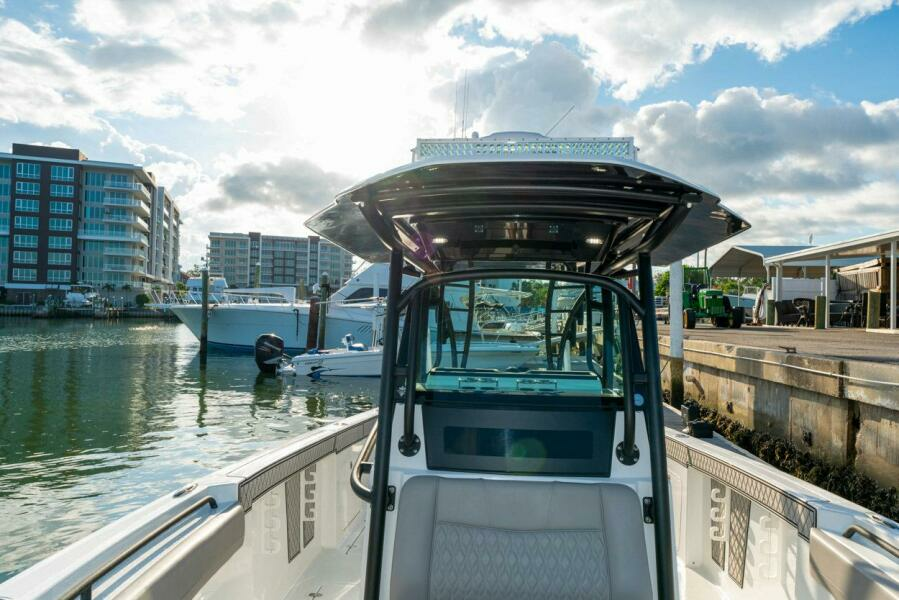 2021 Wellcraft Scarab 302