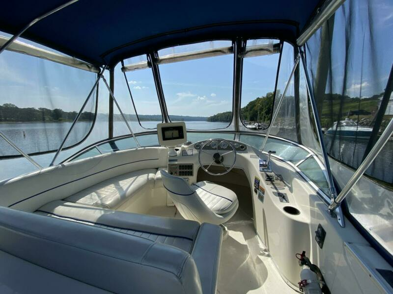 2003 Bayliner 288 Classic Cruiser