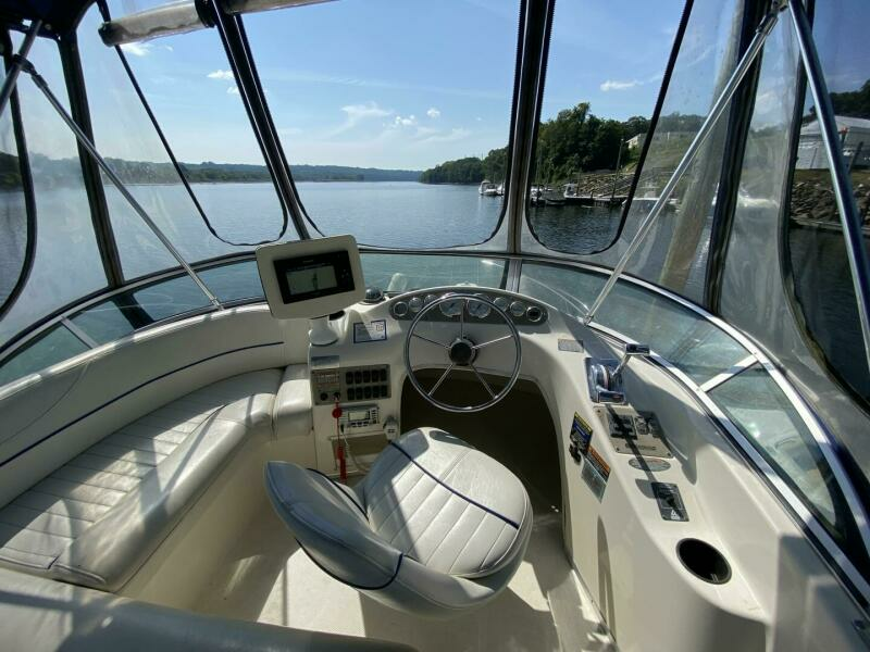 2003 Bayliner 288 Classic Cruiser