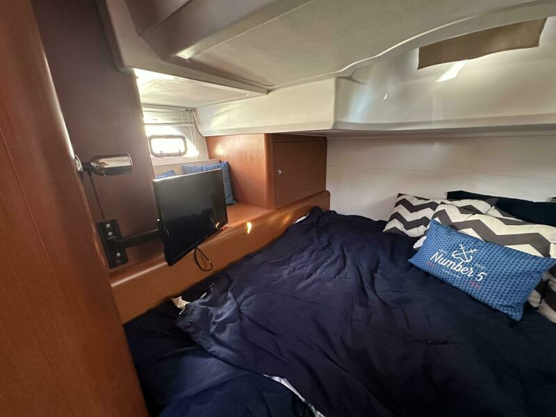 38ft Beneteau Yacht For Sale