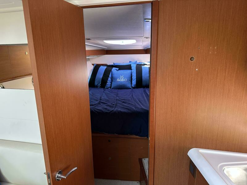 38ft Beneteau Yacht For Sale
