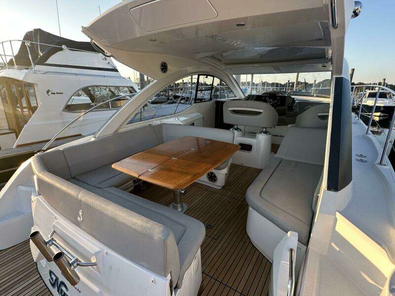 38ft Beneteau Yacht For Sale