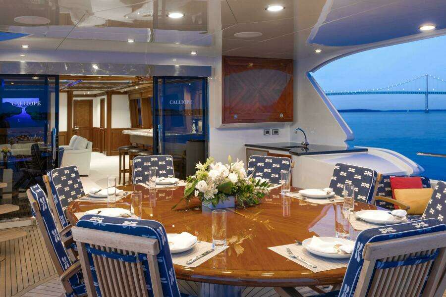 Bridge Deck Aft Dining