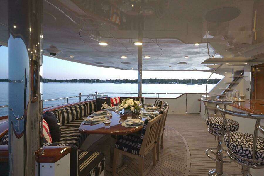 Sundeck Looking To Portside