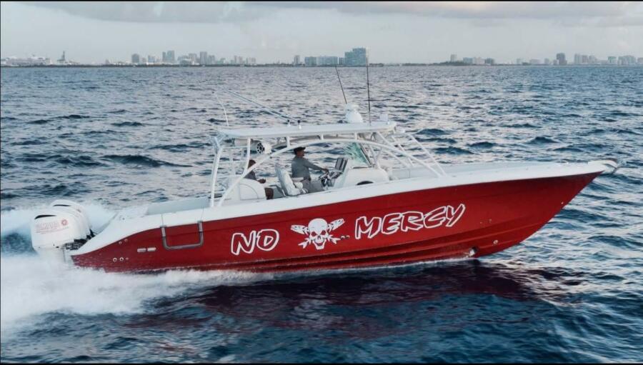 2013 HCB 42 Center Console