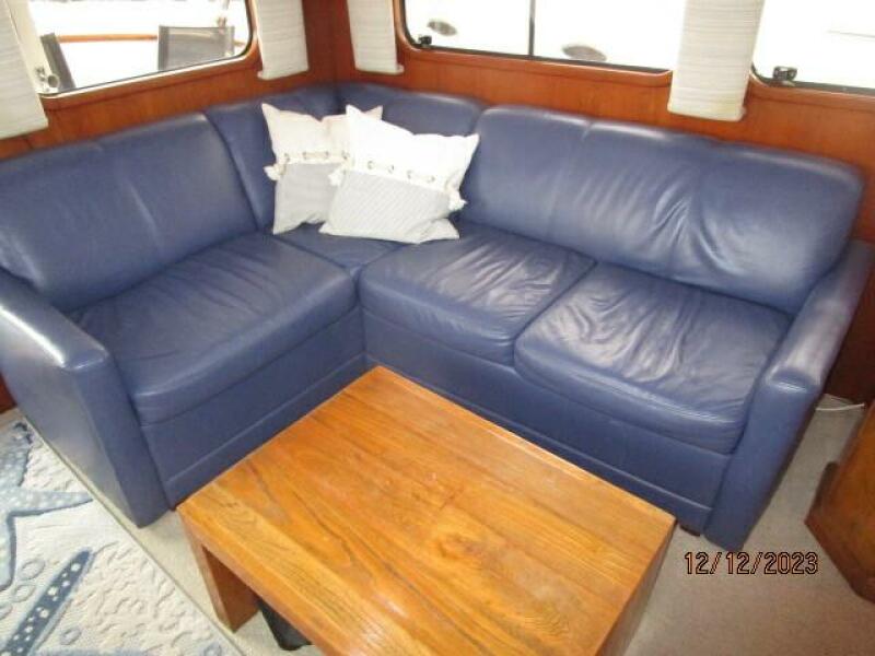 49' DeFever salon port seating