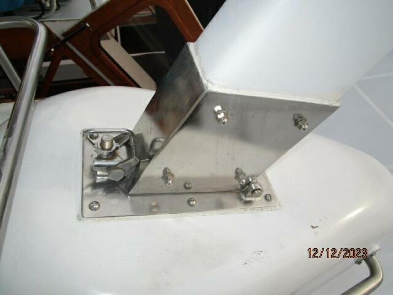 49' DeFever mast base hinge