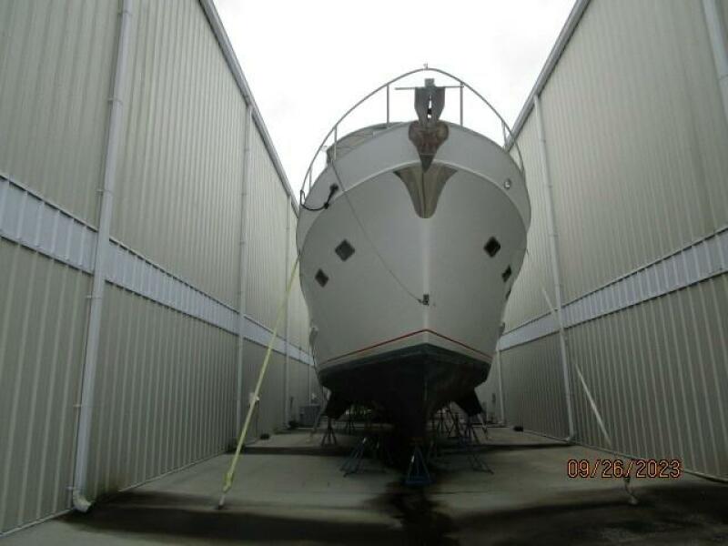 49' DeFever forward profile