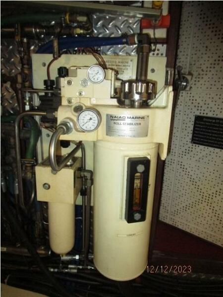 49' DeFever stabilizer system
