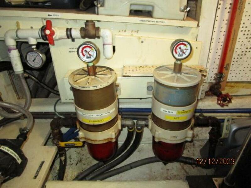 49' DeFever Racor fuel filters
