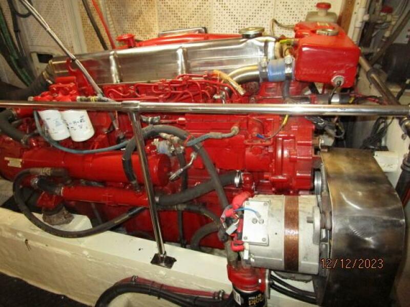 49' DeFever port main engine