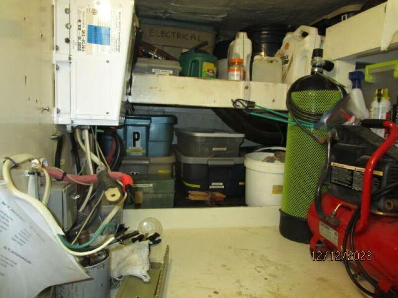 49' DeFever lazarette starboard