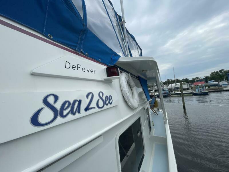 1983 DeFever Sundeck