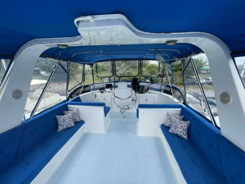 1983 DeFever Sundeck