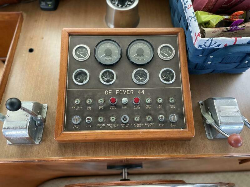 1983 DeFever Sundeck