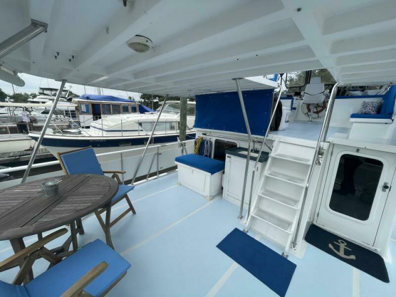 1983 DeFever Sundeck