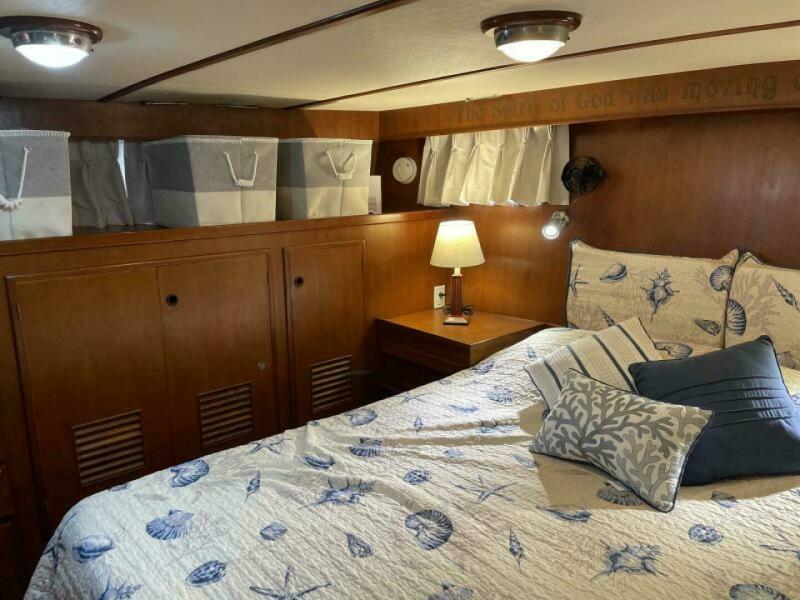 1983 DeFever Sundeck